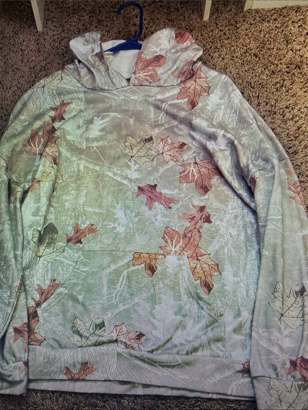 Women’s Leaf-Print Hooded Pullover Top - Sage Green